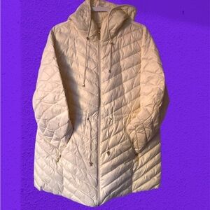 Midweight Fall/Winter quilted Jacket with outer drawstring waistband.